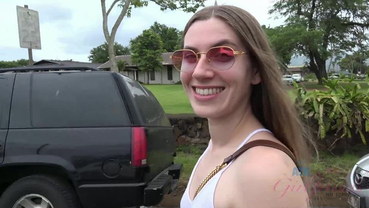 Niki has the best first day in Hawaii!